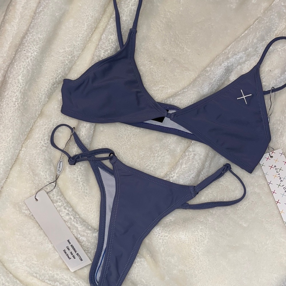 boutine la.  size small.  minimal bikini bottoms petite top. color pale blue.